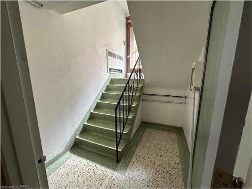 981 Mohawk Road E, Hamilton, ON 