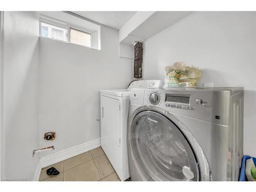 259 Franklin Street S, Kitchener, ON - Indoor Photo Showing Laundry Room