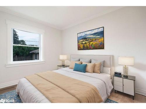 16 Wildewood Avenue, Hamilton, ON - Indoor Photo Showing Bedroom