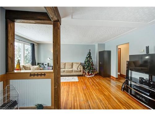 145 Hope Street E, Tavistock, ON - Indoor