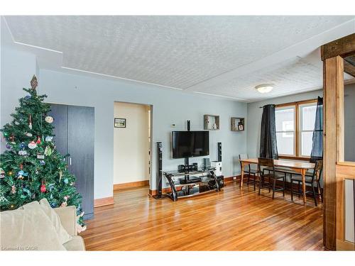 145 Hope Street E, Tavistock, ON - Indoor