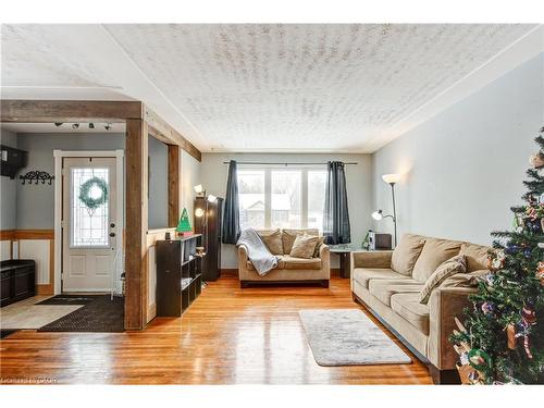 145 Hope Street E, Tavistock, ON - Indoor Photo Showing Living Room With Fireplace