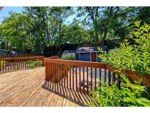 4433 Meadowvale Drive, Niagara Falls, ON - Outdoor With Deck Patio Veranda