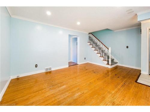 4433 Meadowvale Drive, Niagara Falls, ON - Indoor Photo Showing Other Room