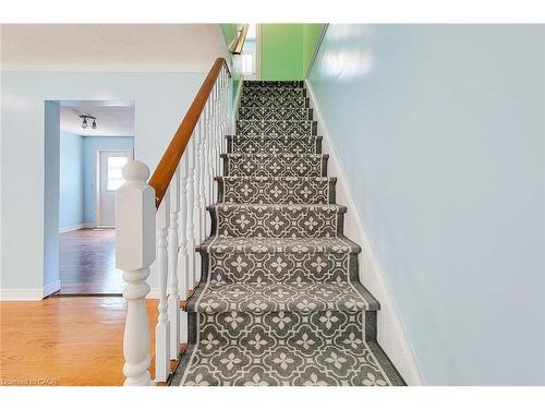 4433 Meadowvale Drive, Niagara Falls, ON - Indoor Photo Showing Other Room