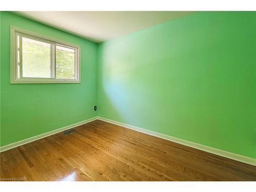 4433 Meadowvale Drive, Niagara Falls, ON - Indoor Photo Showing Other Room