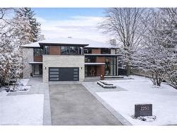 2250 Chancery Lane W Oakville, ON L6J 6A3