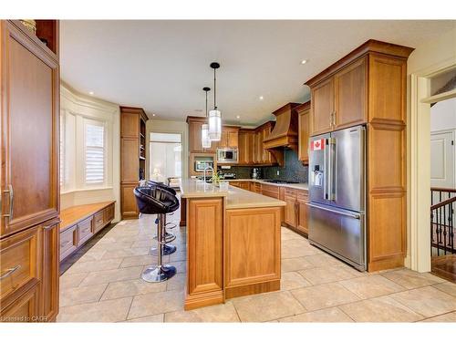 431 Deer Ridge Drive, Kitchener, ON - Indoor Photo Showing Kitchen