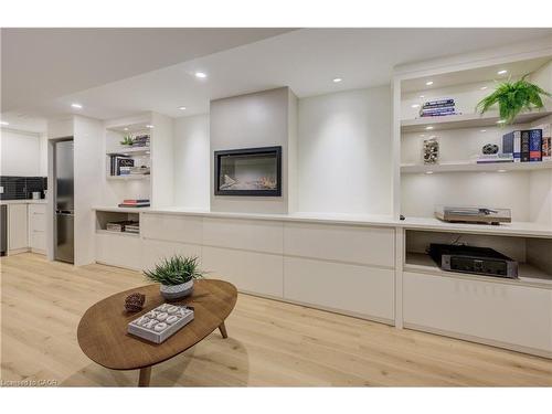 38 Academy Crescent, Waterloo, ON - Indoor