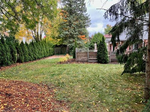 38 Academy Crescent, Waterloo, ON - Outdoor