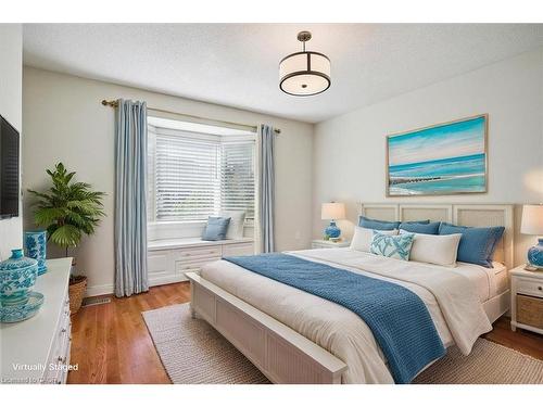 55 Edgewater Drive, Stoney Creek, ON - Indoor Photo Showing Bedroom