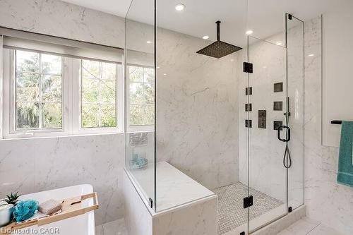 7123 White Pine Court, Mississauga, ON - Indoor Photo Showing Bathroom