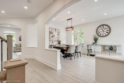 7123 White Pine Court, Mississauga, ON - Indoor