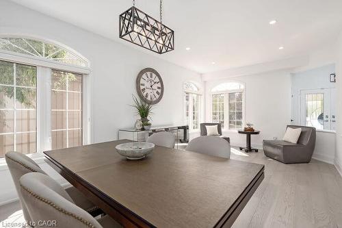 7123 White Pine Court, Mississauga, ON - Indoor Photo Showing Dining Room