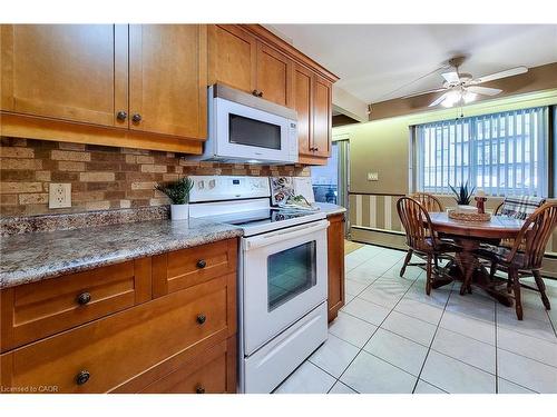 108-510 Queenston Road, Hamilton, ON - Indoor Photo Showing Kitchen