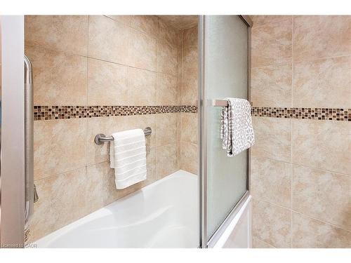 108-510 Queenston Road, Hamilton, ON - Indoor Photo Showing Bathroom