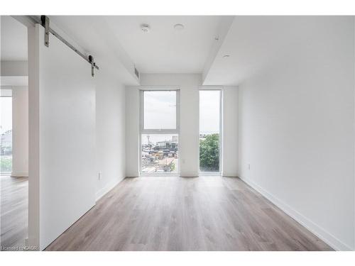 309-370 Martha Street, Burlington, ON - Indoor Photo Showing Other Room