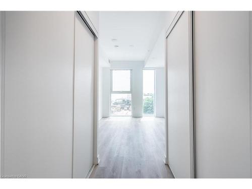 309-370 Martha Street, Burlington, ON - Indoor Photo Showing Other Room