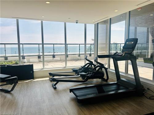 309-370 Martha Street, Burlington, ON - Indoor Photo Showing Gym Room