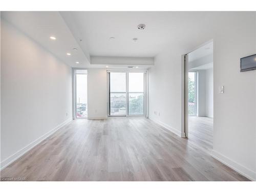 309-370 Martha Street, Burlington, ON - Indoor Photo Showing Other Room