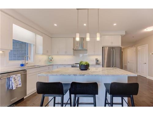 202-249 Grey Silo Road, Waterloo, ON - Indoor Photo Showing Kitchen With Upgraded Kitchen