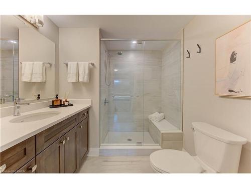 202-249 Grey Silo Road, Waterloo, ON - Indoor Photo Showing Bathroom