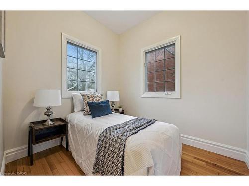 240 Paisley Street, Guelph, ON - Indoor Photo Showing Bedroom