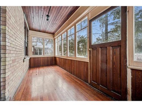 240 Paisley Street, Guelph, ON - Indoor Photo Showing Other Room