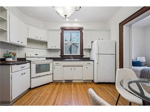 240 Paisley Street, Guelph, ON - Indoor Photo Showing Kitchen