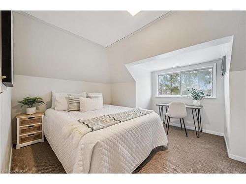 240 Paisley Street, Guelph, ON - Indoor Photo Showing Bedroom