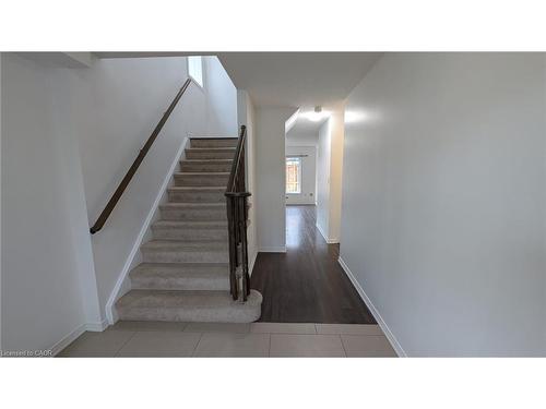 19 Cromarty Avenue, Caledonia, ON - Indoor Photo Showing Other Room