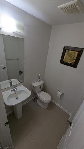 19 Cromarty Avenue, Caledonia, ON - Indoor Photo Showing Bathroom