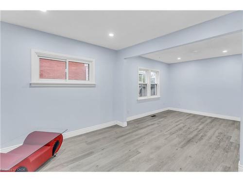 392 Victoria Street S, Kitchener, ON - Indoor Photo Showing Other Room