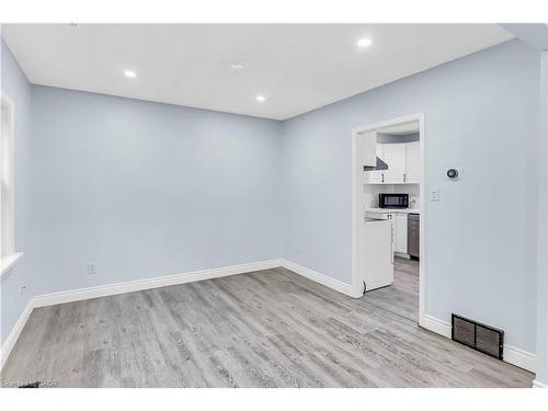 392 Victoria Street S, Kitchener, ON - Indoor Photo Showing Other Room