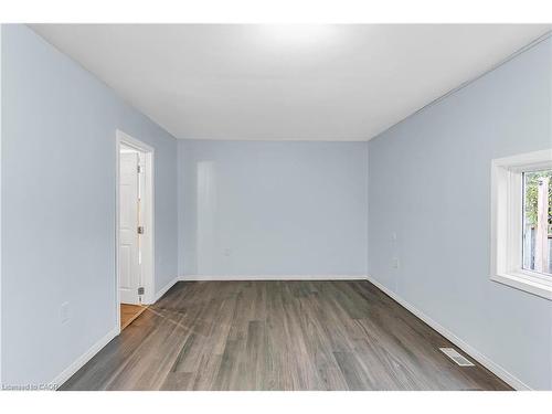 392 Victoria Street S, Kitchener, ON - Indoor Photo Showing Other Room