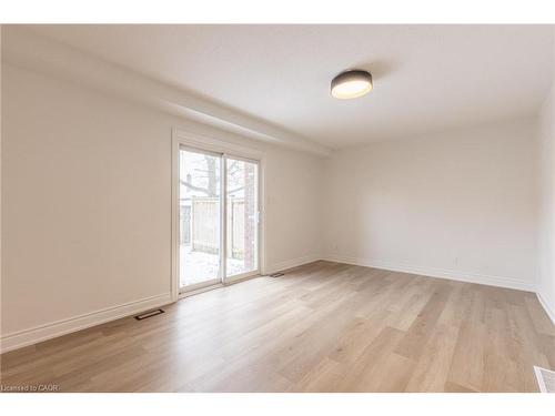 288-100 Brownleigh Avenue, Welland, ON - Indoor Photo Showing Other Room