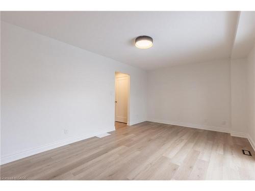 288-100 Brownleigh Avenue, Welland, ON - Indoor Photo Showing Other Room