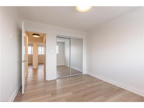 288-100 Brownleigh Avenue, Welland, ON - Indoor Photo Showing Other Room