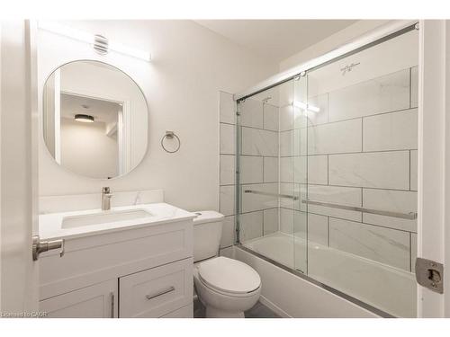 288-100 Brownleigh Avenue, Welland, ON - Indoor Photo Showing Bathroom