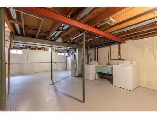 288-100 Brownleigh Avenue, Welland, ON - Indoor Photo Showing Laundry Room