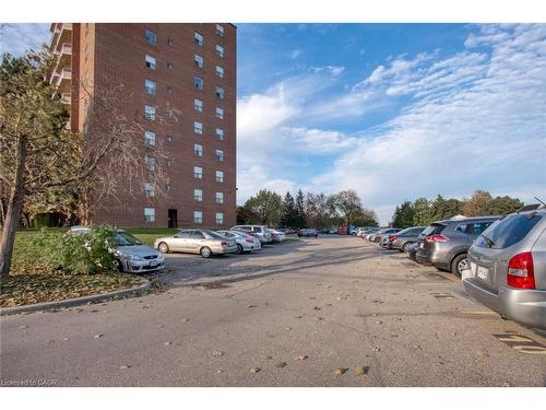 604-1100 Courtland Avenue E, Kitchener, ON - Outdoor