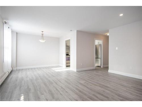 604-1100 Courtland Avenue E, Kitchener, ON - Indoor