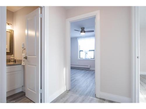 604-1100 Courtland Avenue E, Kitchener, ON - Indoor