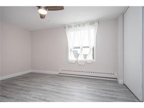 604-1100 Courtland Avenue E, Kitchener, ON - Indoor Photo Showing Other Room