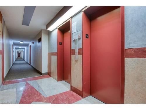604-1100 Courtland Avenue E, Kitchener, ON - Indoor Photo Showing Other Room