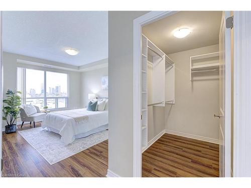 608-539 Belmont Avenue W, Kitchener, ON - Indoor Photo Showing Bedroom
