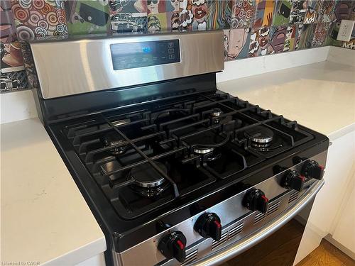 2-158 Wellington Street S, Hamilton, ON - Indoor Photo Showing Kitchen