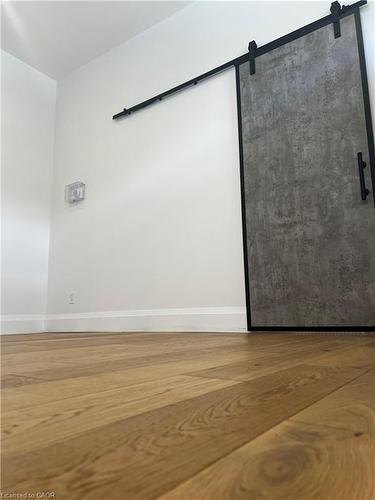 2-158 Wellington Street S, Hamilton, ON - Indoor Photo Showing Other Room