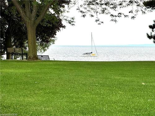 1708-5250 Lakeshore Road, Burlington, ON - Outdoor