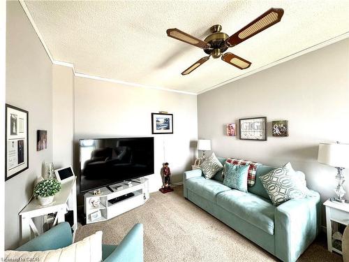 1708-5250 Lakeshore Road, Burlington, ON - Indoor Photo Showing Living Room